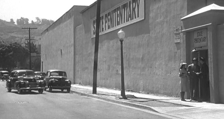 1941 Ford De Luxe Tudor Sedan [11A]