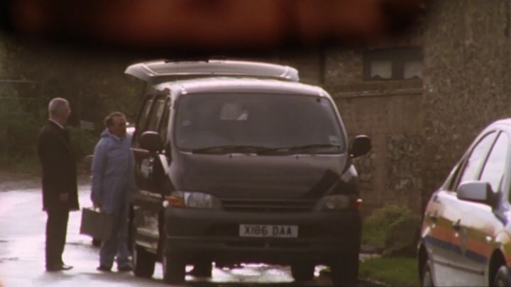 2000 Toyota Hiace Powervan GS SWB [LXH12]