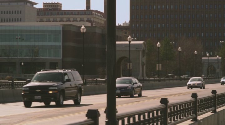 2003 Chevrolet Suburban Z71 [GMT830]