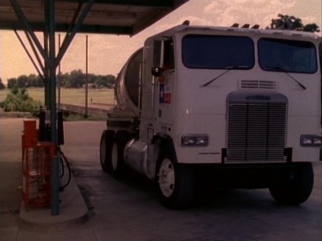 1984 Freightliner FLA