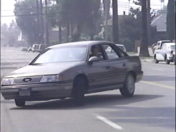 1986 Ford Taurus [DN5]