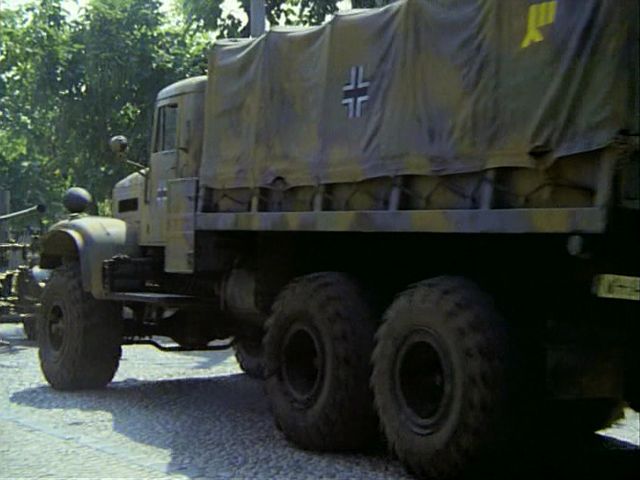 1977 KrAZ 255 B1