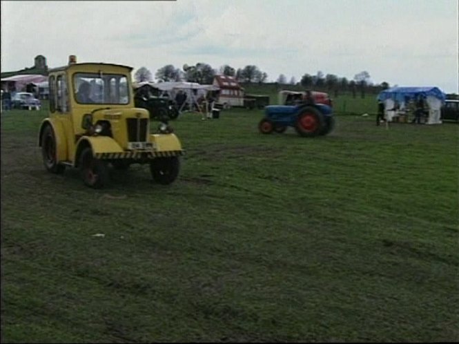 David Brown VID 1 Taskmaster Airfield Tractor