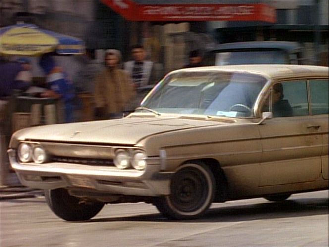 1961 Oldsmobile Dynamic 88 Holiday Sedan [3239]