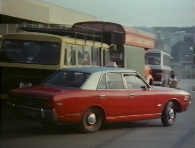 1971 Datsun 220C Diesel Taxi [Q230S]