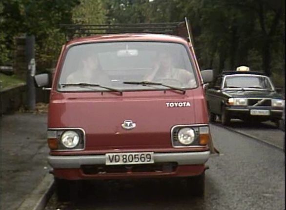 1977 Toyota HiAce [H30]