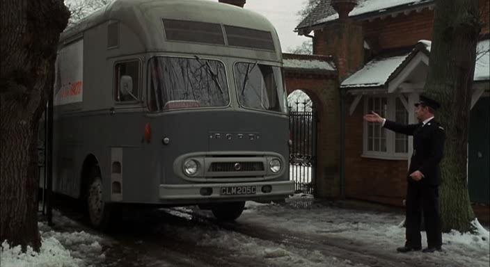 1965 Ford R-192 horse transporter as TV unit