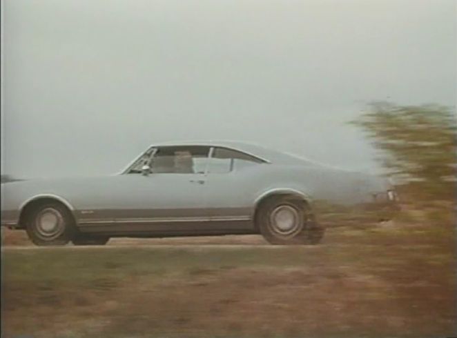 1968 Oldsmobile Delta 88 Holiday Coupe