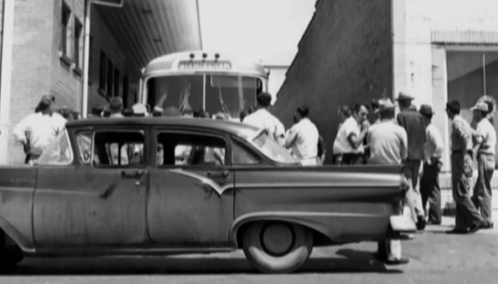 1957 Ford Custom Fordor Sedan