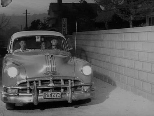 1950 Pontiac Chieftain De Luxe Four-Door Sedan [2569D]