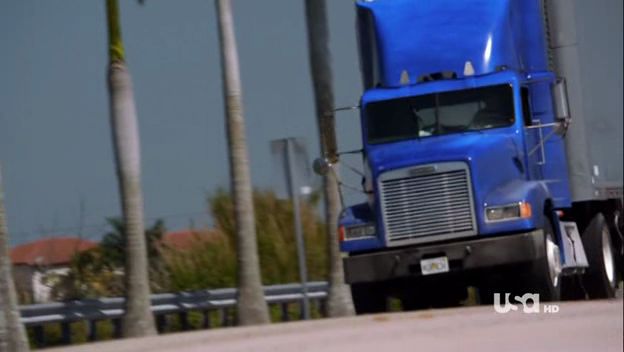 1997 Freightliner FLD 112