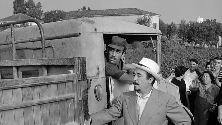 Ford F60 L CMP Cab 13