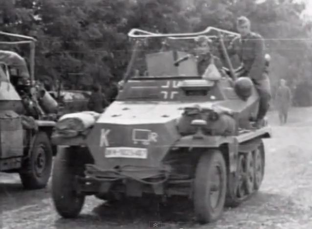DEMAG D 7 p leichter Funkpanzerwagen Sd.Kfz.250/3