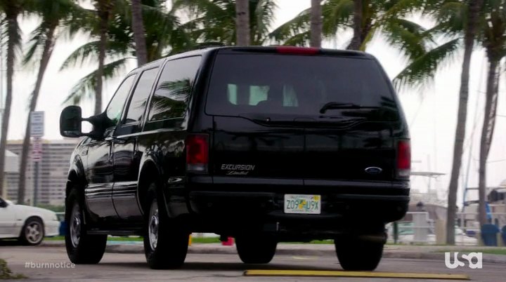 2002 Ford Excursion Limited [UW137]