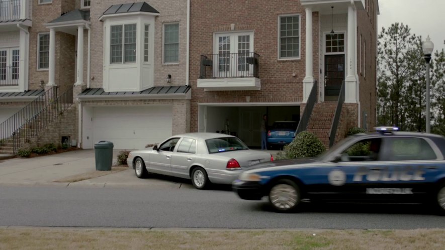 1998 Ford Crown Victoria LX [P74]