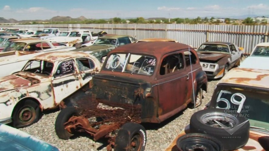 1941 Ford De Luxe Tudor Sedan