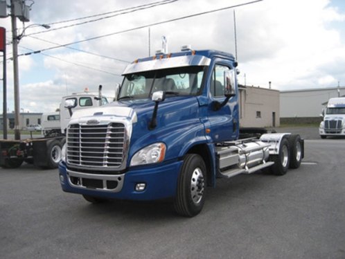 2008 Freightliner Cascadia [P3]