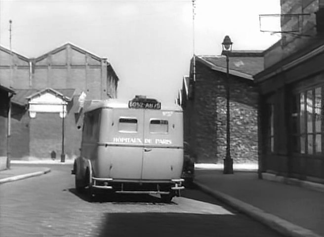 1945 Renault 1000 Kg Ambulance [206 E1]