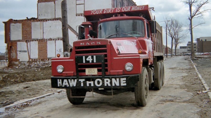 Mack DM-800