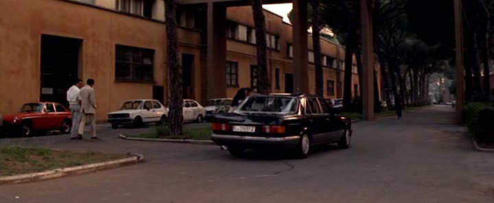 1975 MG B GT [ADO76]