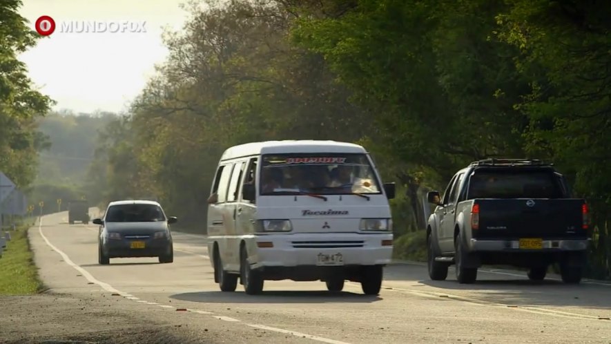 2000 Mitsubishi L-300 [P00]