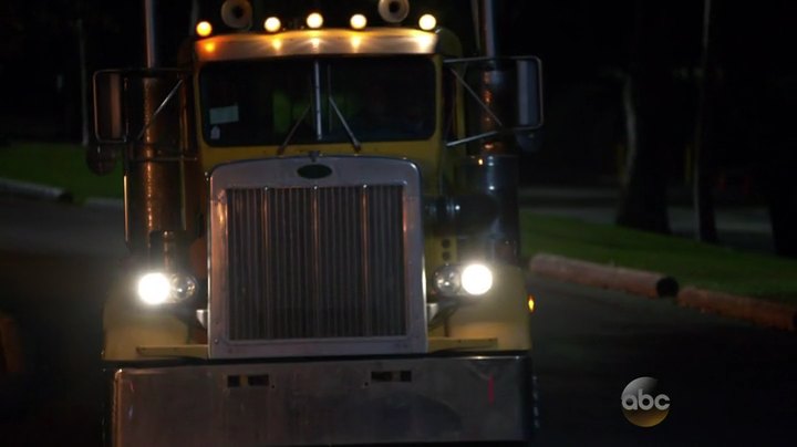 Peterbilt 359