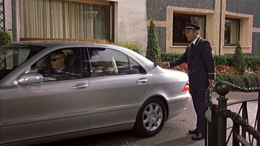 2000 Mercedes-Benz S 500 [W220]