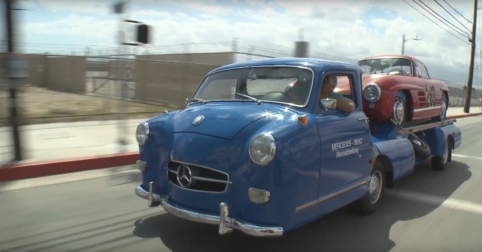 Mercedes-Benz Rennwagen-Transporter Replica