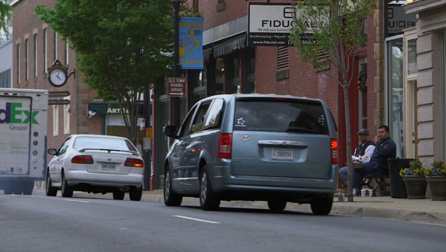 2009 Chrysler Town & Country [RT]