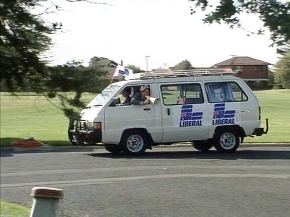 1983 Toyota Tarago DX [R20]