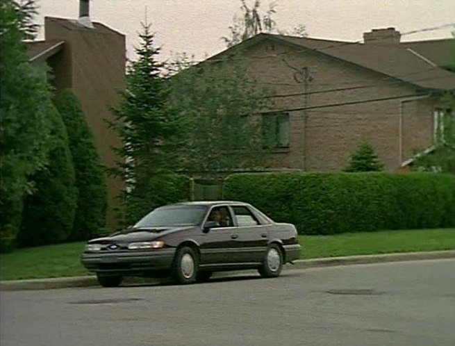 1992 Ford Taurus GL [DN5]