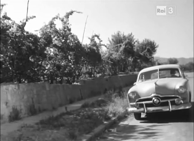 1949 Ford Custom Fordor Sedan [73B]