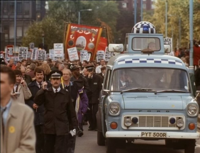 1977 Ford Transit 130 LWB Metropolitan Police Control Van MkI