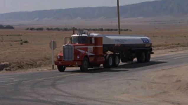 1965 Kenworth W-900