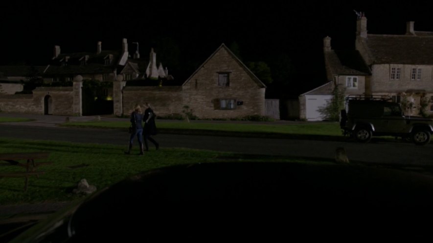 Land-Rover Defender 90