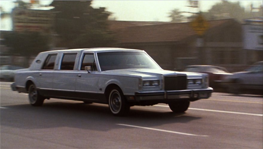 Lincoln Town car stretch Limousine 1986