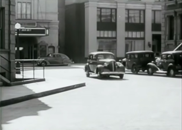 1936 Lincoln Zephyr Sedan [H-902]