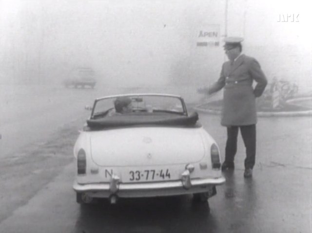1966 MG B Roadster [ADO23]