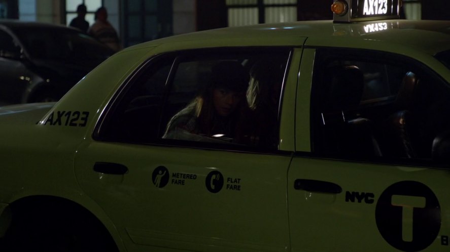 2009 Ford Crown Victoria Commercial Taxi Package LWB [P70]