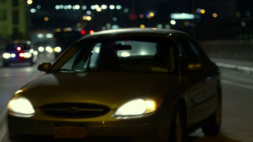 2000 Ford Taurus [D186]