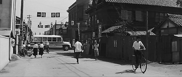 unknown 'Bonnet Bus'