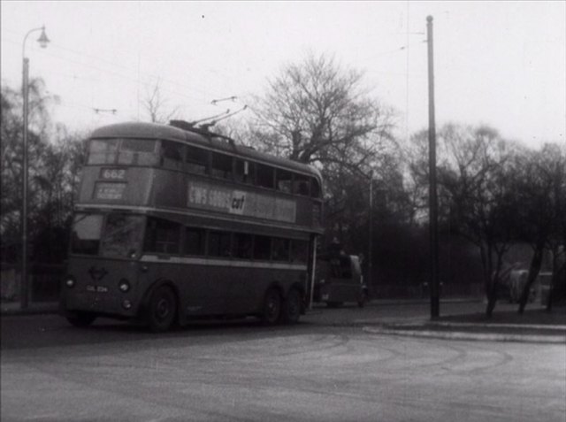 1936 AEC 664T C2 with MCCW body