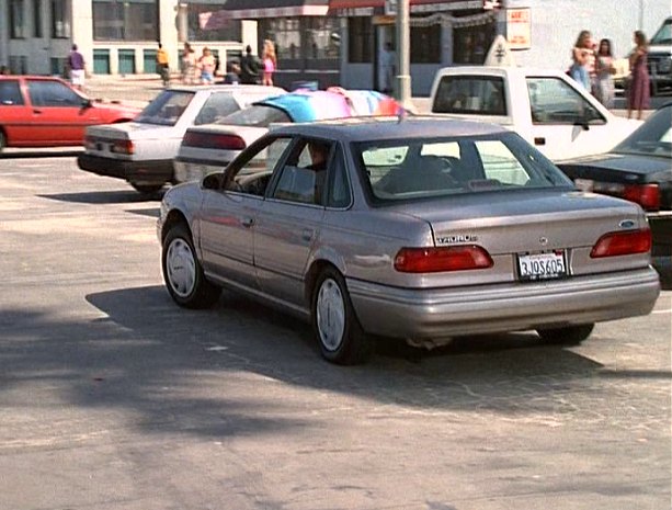 1995 Ford Taurus GL [DN5]