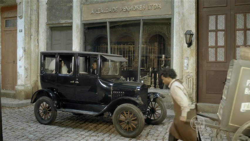 1924 Ford Model T Fordor Sedan