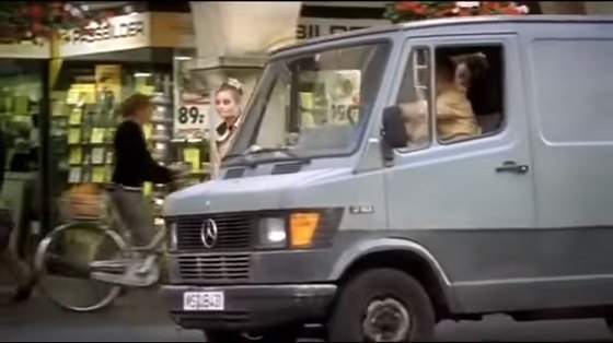 Mercedes-Benz 210 [T1]