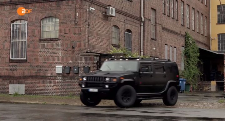 2003 Hummer H2 [GMT820]