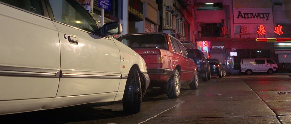 BMW 320i [E30]