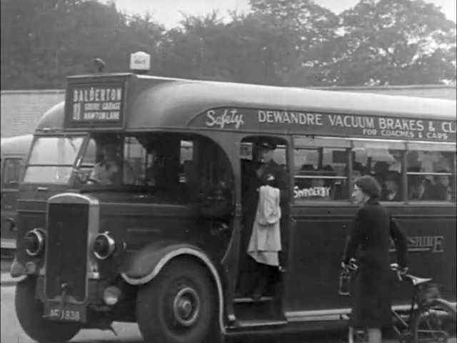 1939 Leyland Tiger TS8 Weymann Body