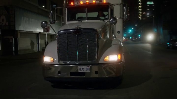 Peterbilt 384