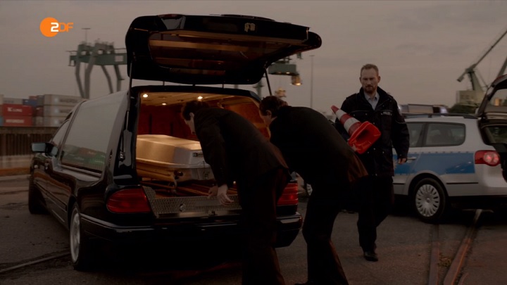 1999 Mercedes-Benz E 220 Diesel Bestattungswagen IndusAuto Hernandez/ DeBesta 'SDL Panorama' [VF210]